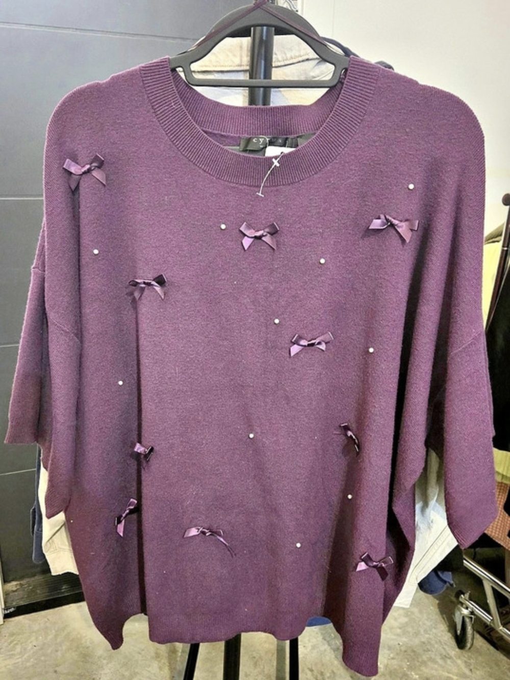 Cyrus Bow & Pearl Embellished Crewneck Purple